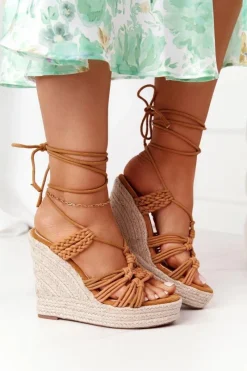 Discount Boto Wiązane Sandały Na Koturnie Z Plecionką Camel Run The World
