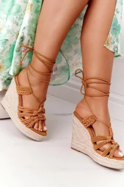 Discount Boto Wiązane Sandały Na Koturnie Z Plecionką Camel Run The World