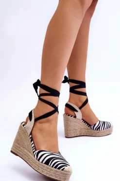 Hot Boto Wiązane Sandały Na Wysokim Koturnie Czarno-Białe Lendy