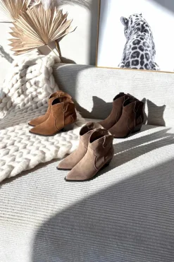 Clearance Boto Wsuwane Botki Kowbojki Damskie Z Naturalnego Zamszu Beżowe Beretta Beżowy