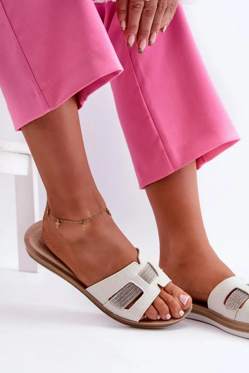 Clearance INBLU Wygodne Błyszczące Klapki Damskie BA000050 Białe Biały