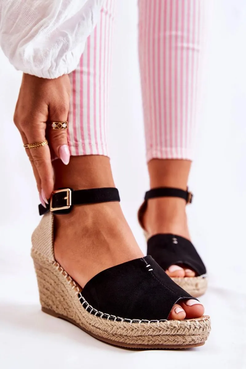 Discount Evento Wygodne Damskie Sandały Na Koturnie Czarne Dellia