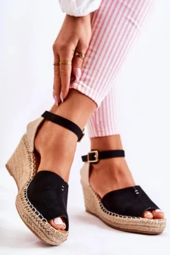 Discount Evento Wygodne Damskie Sandały Na Koturnie Czarne Dellia