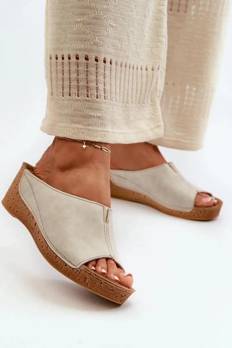 Wygodne Klapki Damskie Na Koturnie NG000002 Beżowe Damskie Klapki Na Koturnie|Klapki Na Obcasie