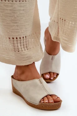 Wygodne Klapki Damskie Na Koturnie NG000002 Beżowe Damskie Klapki Na Koturnie|Klapki Na Obcasie