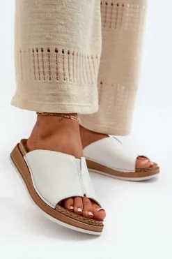 Klapki Na Koturnie|Klapki Na Obcasie></noscript>INBLU Wygodne Klapki Damskie Z Eko Skóry GS0003I1 Białe