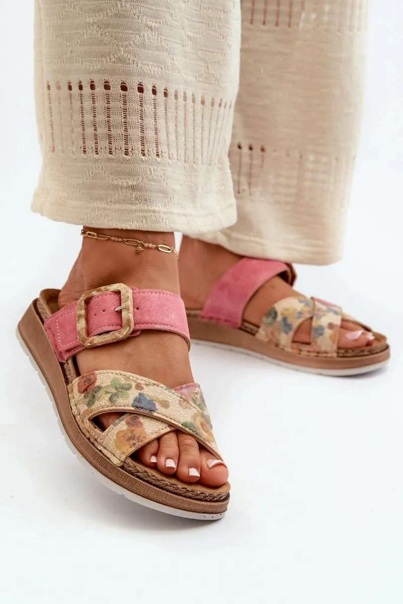 Klapki Damskie Klasyczne>INBLU Wygodne Klapki Damskie Z Klamrą W Kwiaty GS000051 Różowe