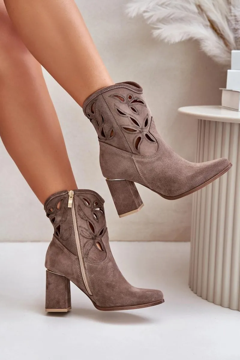 Botki Na Słupku|Botki Ażurowe>Boto Zamszowe Ażurowe Botki Na Słupku Lewski 3629 Ciemnobeżowe Beżowy