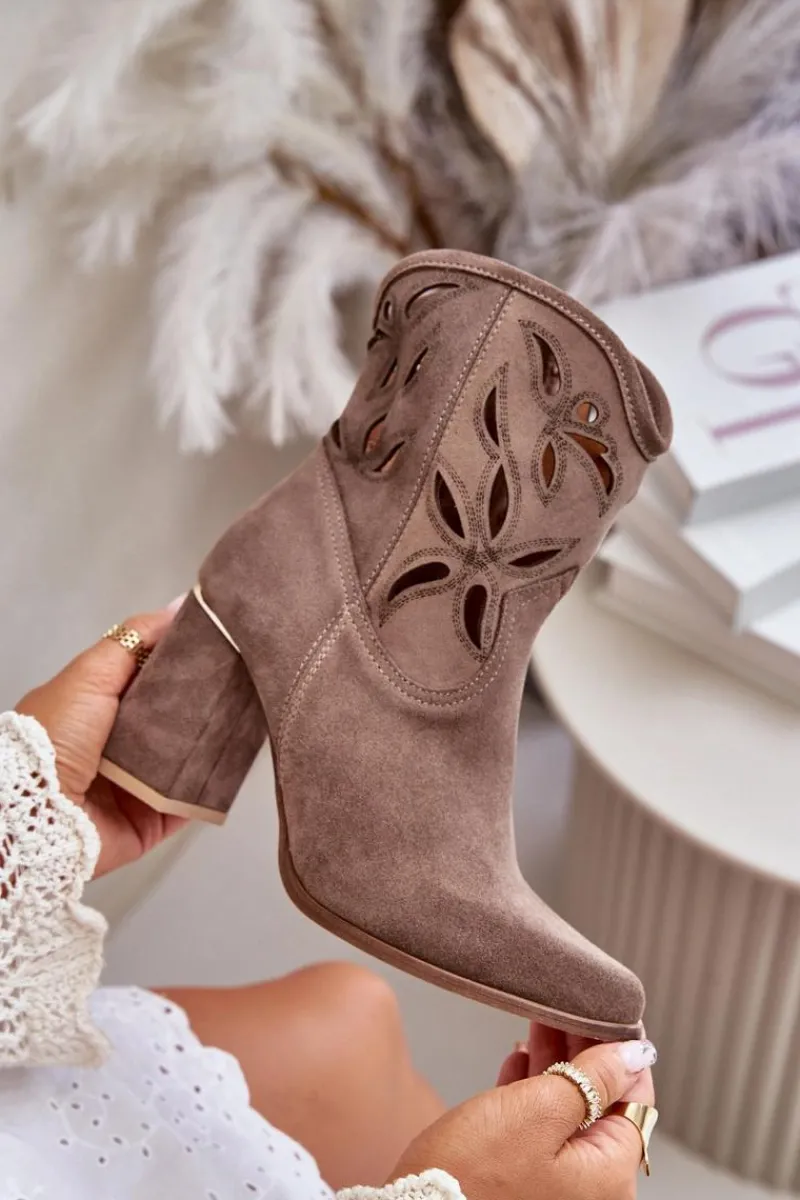 Botki Na Słupku|Botki Ażurowe>Boto Zamszowe Ażurowe Botki Na Słupku Lewski 3629 Ciemnobeżowe Beżowy