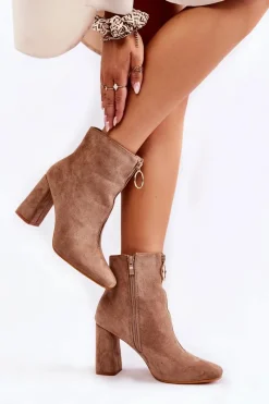 Botki Na Słupku|Brązowe I Beżowe Botki><noscript><img width=