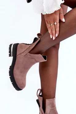 Outlet Boto Zamszowe Botki Na Płaskim Obcasie Z Wycięciami Ciemnobeżowe Lamedella