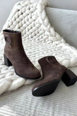 Online Zamszowe Botki Na Słupku Ocieplane Z Ozdobnym Detalem 57C0017 Brązowe Damskie Botki Ocieplane|Botki Skórzane