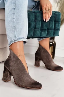 Discount Boto Zamszowe Botki Na Słupku Z Wycięciem Exquisite 1231 Cappuccino