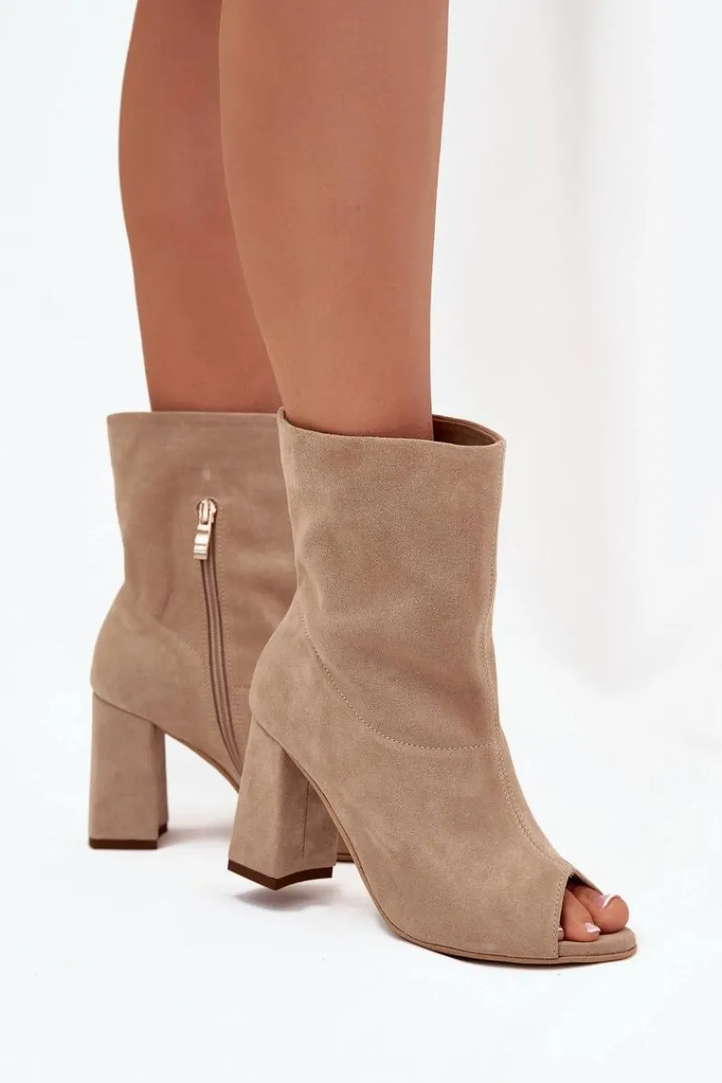 Outlet Zamszowe Botki Na Słupku Z Odkrytymi Palcami Zazoo 3830 Beżowe Damskie Botki Na Słupku|Brązowe I Beżowe Botki