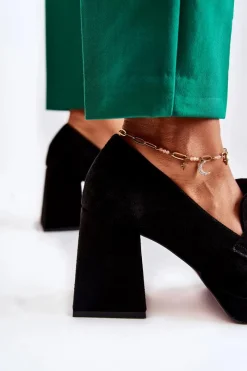 Online Laura Messi Zamszowe Czółenka Z Ozdobnym Łańcuchem 2444 Czarne Czarny