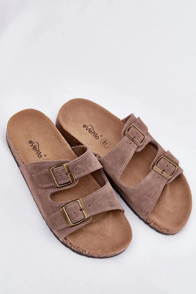 Online Boto Zamszowe Klapki Na Korkowej Podeszwie Z Klamrami Ciemnobeżowe Tavira