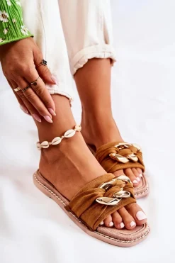New Boto Zamszowe Klapki Z Ozdobnym Łańcuchem Camel Louie