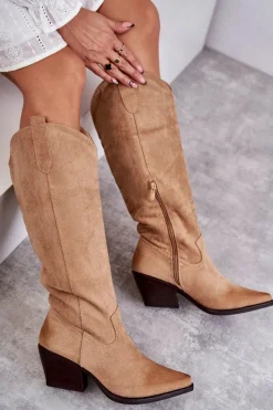 Kozaki Wiosenne|Kozaki Przed Kolano><noscript><img width=