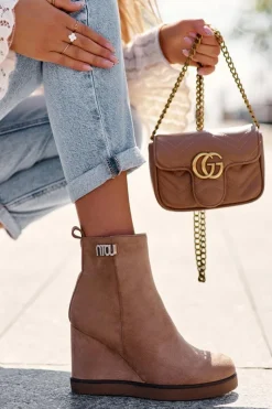 Online Boto Zamszowe Ocieplane Botki Na Koturnie Z Ozdobą Beżowe Vere Beżowy