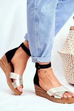 Hot Maciejka Zamszowe Sandały Na Koturnie 04565-25 Czarne