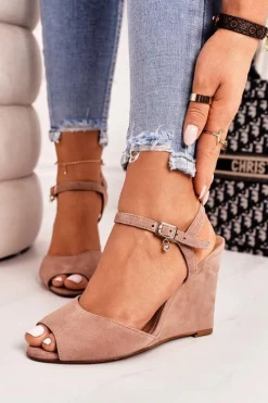 Discount Zamszowe Sandały Na Koturnie 2253 Pudrowy Róż Damskie Sandały Na Koturnie