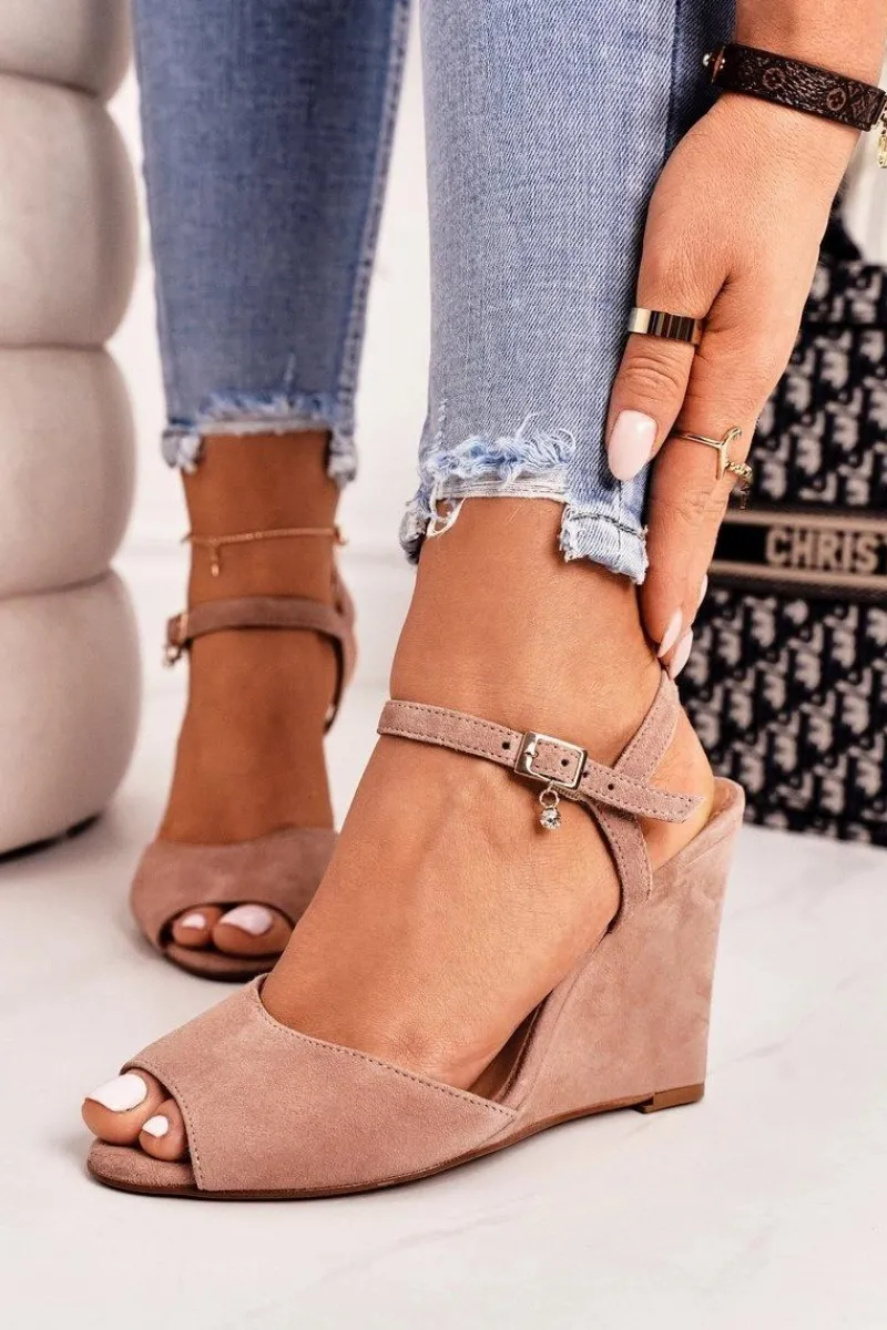 Discount Zamszowe Sandały Na Koturnie 2253 Pudrowy Róż Damskie Sandały Na Koturnie