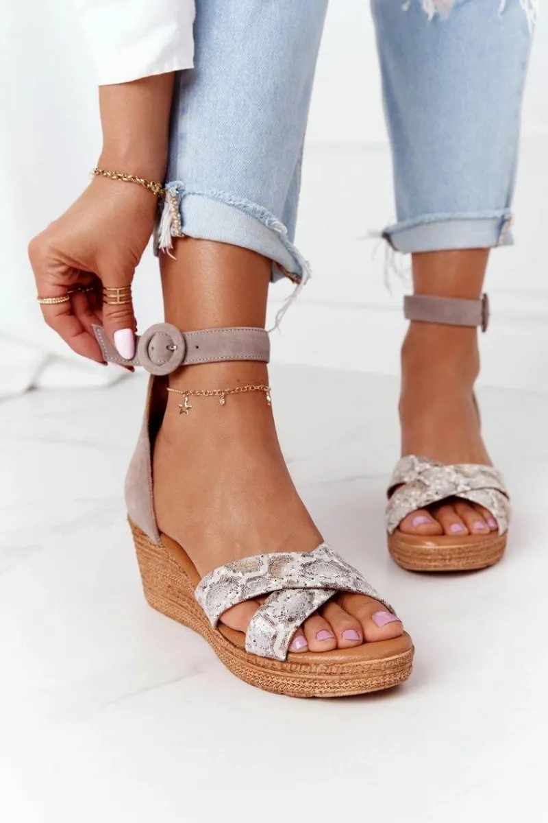 Online Maciejka Zamszowe Sandały Na Koturnie 04565-04 Beżowo-Złote