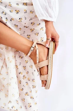 Sandały Płaskie></noscript>Damskie buty S.Barski Zamszowe Sandały Z Ćwiekami Beżowe Marey