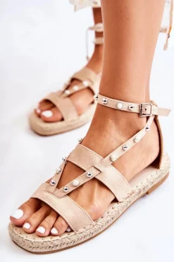 Sandały Płaskie></noscript>Damskie buty S.Barski Zamszowe Sandały Z Ćwiekami Beżowe Marey