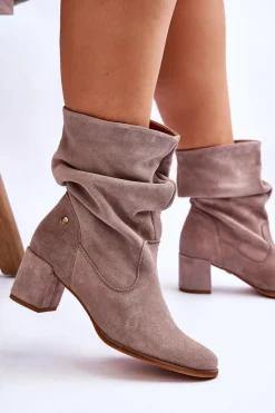 Discount Maciejka Zamszowe Wsuwane Botki 06005-10 Ciemnobeżowe