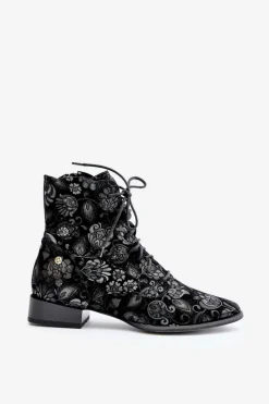 Discount Zamszowe Wzorzyste Botki Na Płaskim Obcasie 06391-01 Czarne Damskie Botki Maciejka|Botki Skórzane