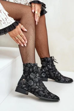 Discount Zamszowe Wzorzyste Botki Na Płaskim Obcasie 06391-01 Czarne Damskie Botki Maciejka|Botki Skórzane