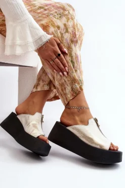 Sale 2916 Damskie Klapki Na Masywnej Platformie Z Suwakiem Złote Damskie Klapki Na Platformie|Klapki Damskie Klasyczne