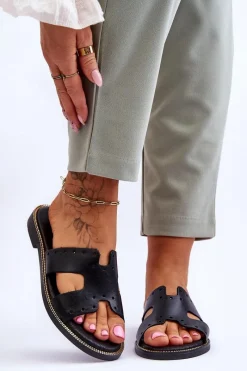 Klapki Damskie Klasyczne>Zazoo 40326 Damskie Klapki Z Ozdobnymi Wycięciami Czarne Czarny