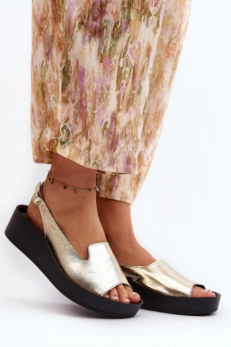 2893 Sandały Damskie Skórzane na Grubej Podeszwie Złote Damskie Sandały Płaskie