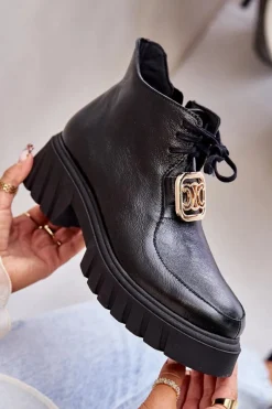 Hot Zazoo 2952 Skórzane Botki Ze Złotą Ozdobą Czarne Czarny