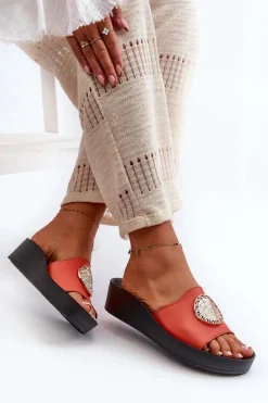 Klapki Na Koturnie|Klapki Na Platformie></noscript>Zazoo 2920 Skórzane Klapki Damskie Na Koturnie Ze Złotym Detalem Pomarańczowe