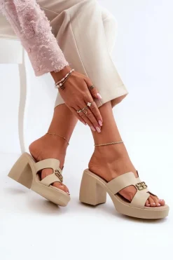 Klapki Na Obcasie|Klapki Damskie Klasyczne>Zazoo 40419 Skórzane Klapki Damskie Z Wycięciami I Ozdobą Beżowe