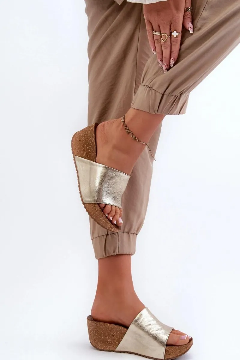 Discount Zazoo 40289 Skórzane Klapki Damskie Na Korkowym Koturnie Złote