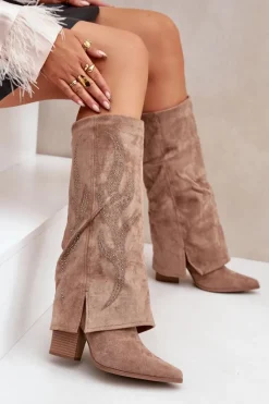 Kozaki Na Słupku|Kozaki Z Wywiniętą Cholewką>Boto Zdobione Kozaki Z Wywiniętą Cholewką Na Słupku Ciemnobeżowe Ivilta Beżowy