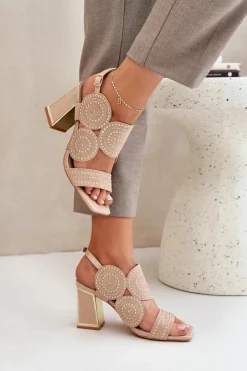 Sandały Na Słupku|Sandały Z Cholewką>Boto Zdobione Sandały Na Słupku Ciemnobeżowe Delariona